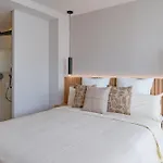 Daire Beautiful 3 Bedroom Fully Renovated *