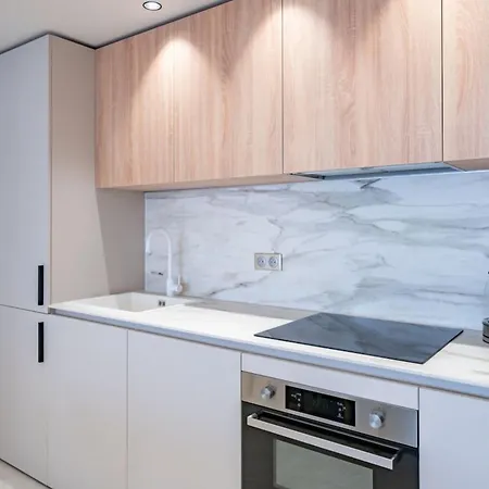 Beautiful 3 Bedroom Fully Renovated