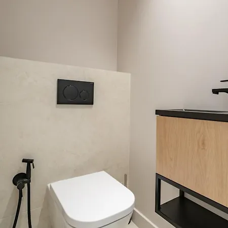 Beautiful 3 Bedroom Fully Renovated קאן